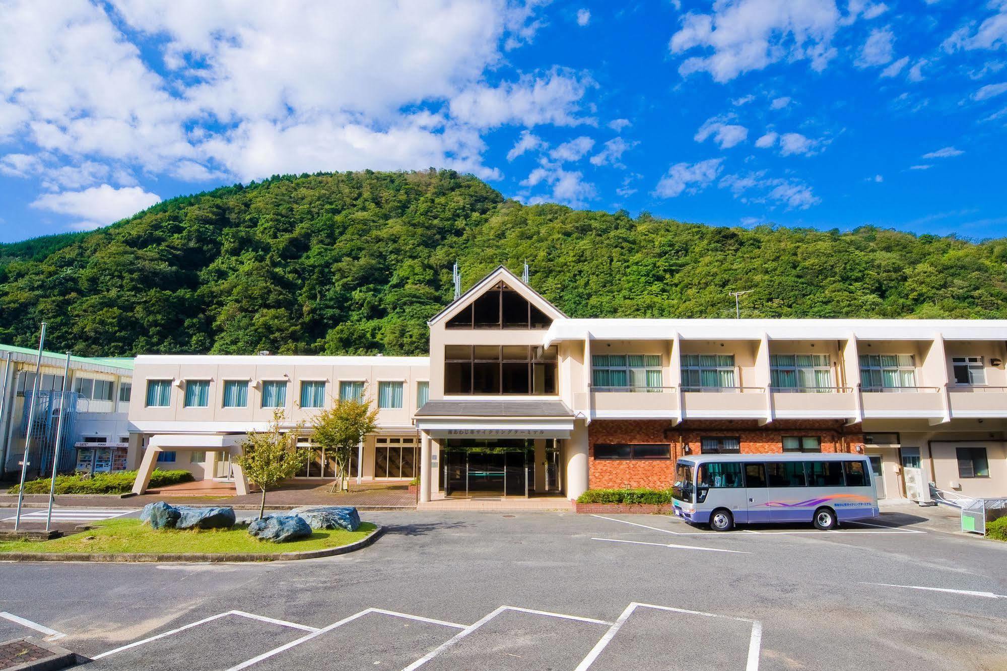 Yuzuruhaso Hotel Minamiawaji Exterior photo